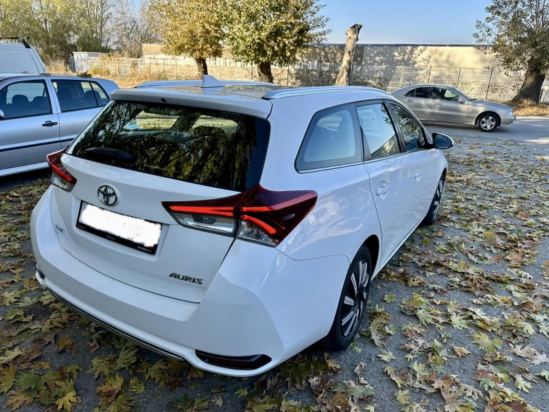 Toyota Auris 1.4 D4d / Перфектна / FACELIFT /, снимка 7 - Автомобили и джипове - 47469004