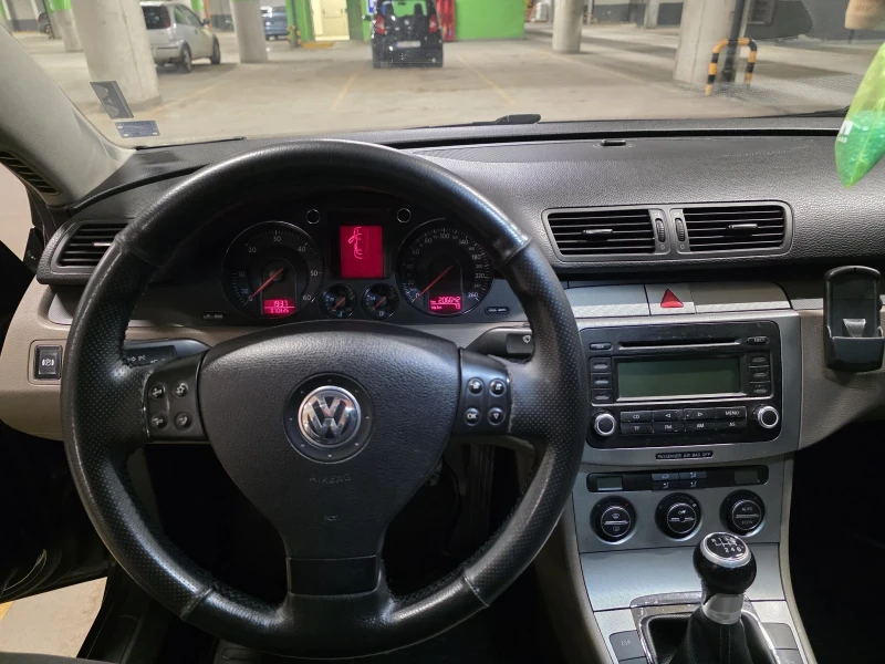 VW Passat B6, снимка 17 - Автомобили и джипове - 49448009