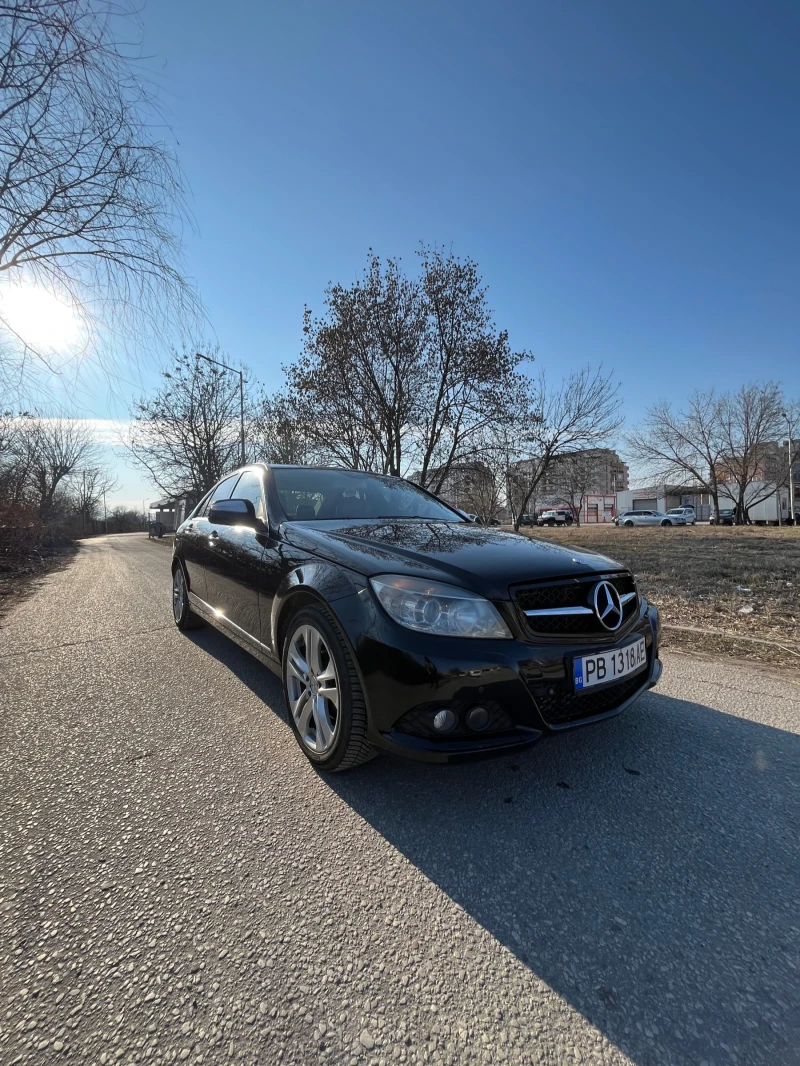 Mercedes-Benz C 220, снимка 2 - Автомобили и джипове - 49533019