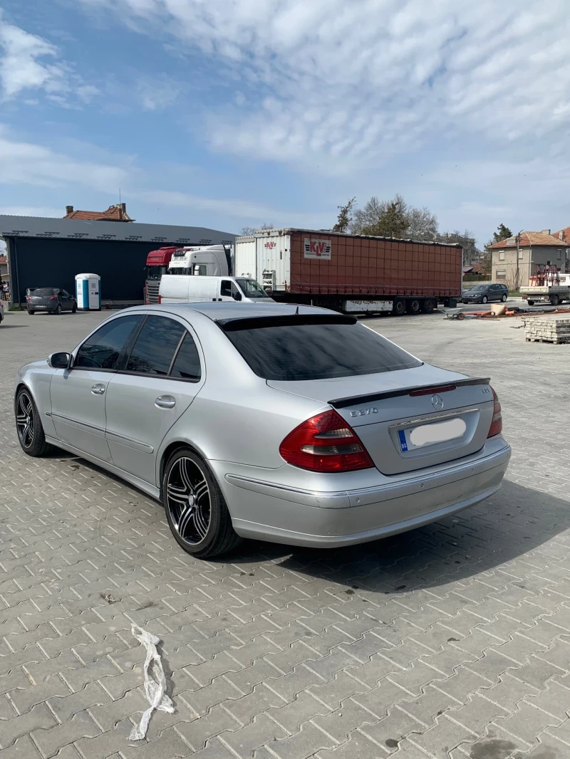 Mercedes-Benz E 270 E270 avantgarde, снимка 2 - Автомобили и джипове - 49596944