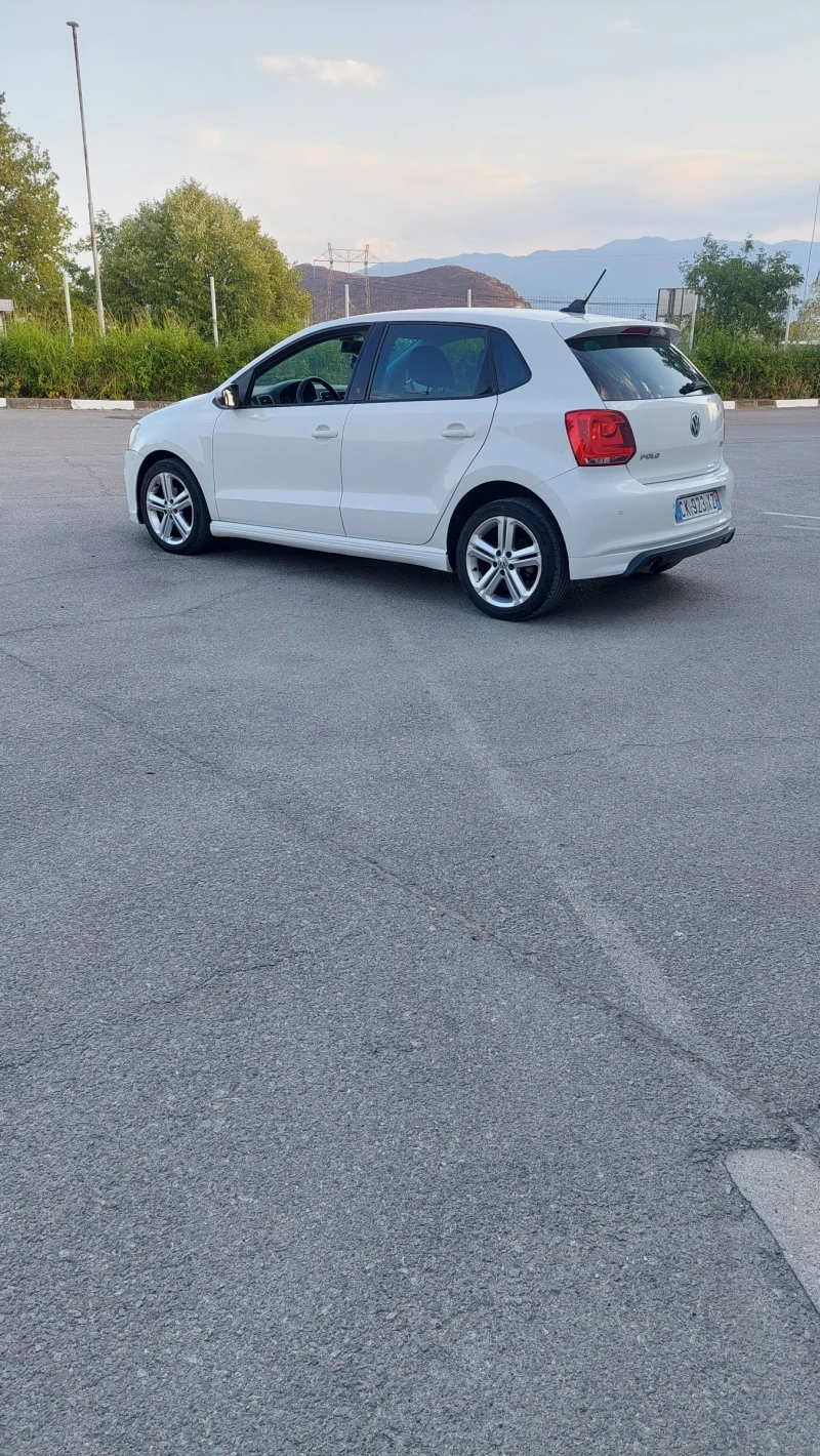 VW Polo 1.6 tdi R Line, снимка 5 - Автомобили и джипове - 52519037