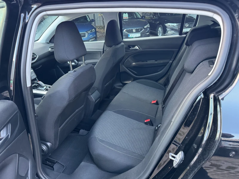 Peugeot 308 1.2 130 HP EAT8, снимка 8 - Автомобили и джипове - 52085469