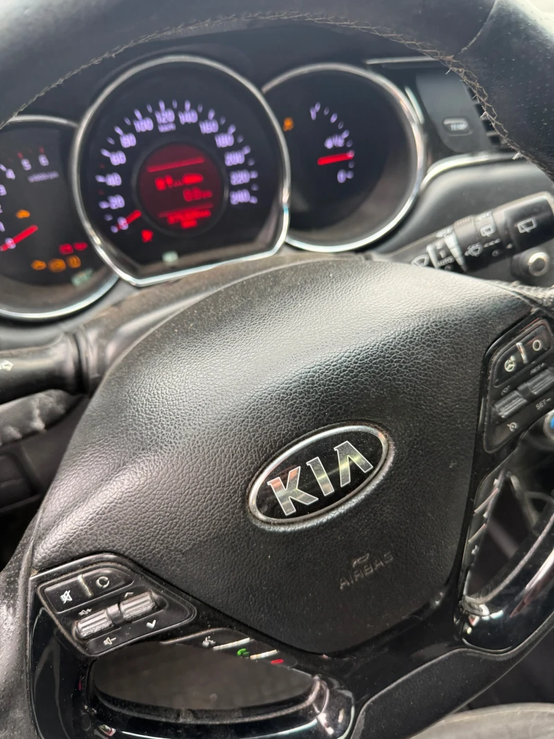 Kia Ceed, снимка 10 - Автомобили и джипове - 52148214