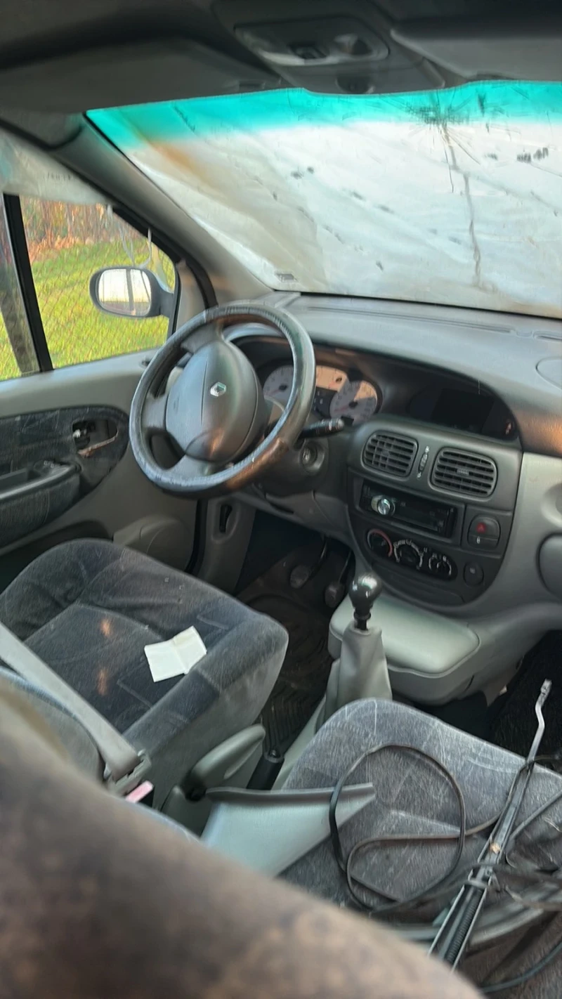 Renault Scenic 2000, снимка 4 - Автомобили и джипове - 52389520
