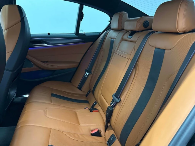BMW M5 * Competition * CARFAX * БЕЗ ПЪРВОНАЧАЛНА ВНОСКА, снимка 11 - Автомобили и джипове - 52862096