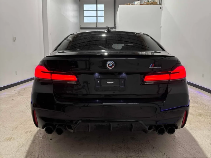 BMW M5 * Competition * CARFAX * БЕЗ ПЪРВОНАЧАЛНА ВНОСКА, снимка 4 - Автомобили и джипове - 52862096
