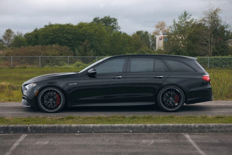 Mercedes-Benz E 63 AMG S * CARFAX * БЕЗ ПЪРВОНАЧАЛНА ВНОСКА, снимка 2 - Автомобили и джипове - 53114909