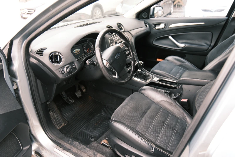 Ford Mondeo Mk4 Combi, снимка 6 - Автомобили и джипове - 53288402