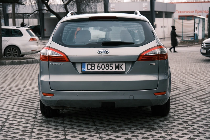 Ford Mondeo Mk4 Combi, снимка 15 - Автомобили и джипове - 53288402