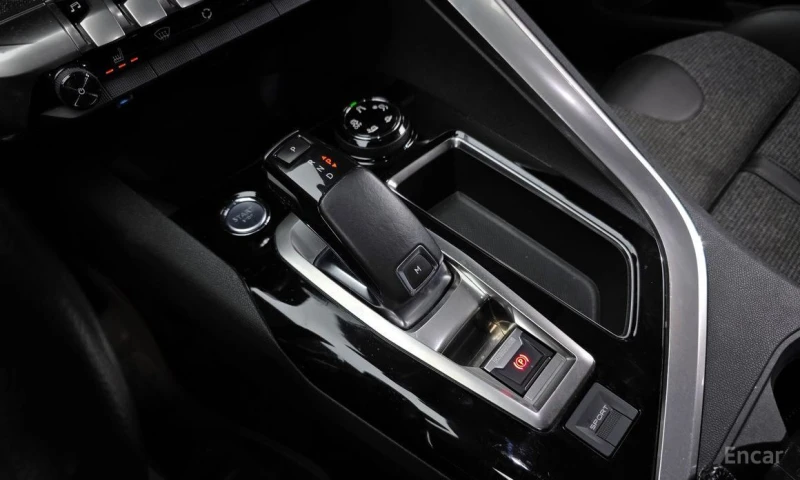 Peugeot 5008, снимка 9 - Автомобили и джипове - 53442205