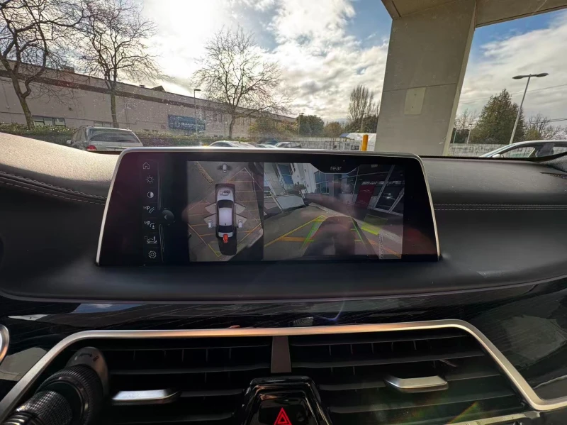 BMW 750 xDrive 750Li С РЕГИСТРАЦИЯ & АВТО КРЕДИТ, снимка 12 - Автомобили и джипове - 53527686