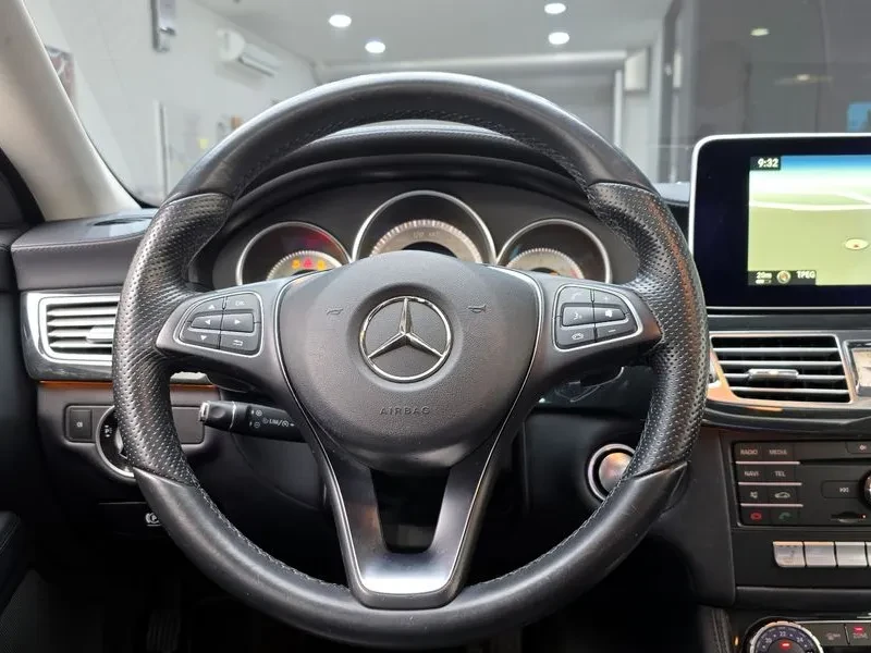 Mercedes-Benz CLS 250  D 4MATIC, снимка 14 - Автомобили и джипове - 55309653