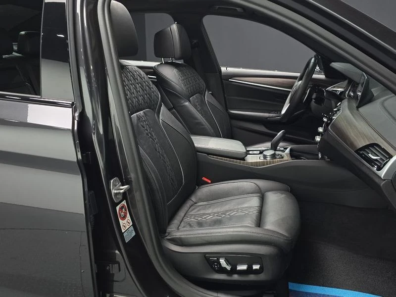 BMW 520 520d M Sport Package Plus| 190к.с.| ВКЛ.ТЕХНОТЕСТ, снимка 10 - Автомобили и джипове - 55441241