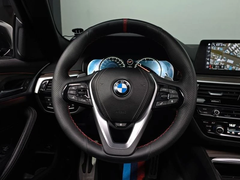 BMW 520 520d M Sport Package Plus| 190к.с.| ВКЛ.ТЕХНОТЕСТ, снимка 13 - Автомобили и джипове - 55441241