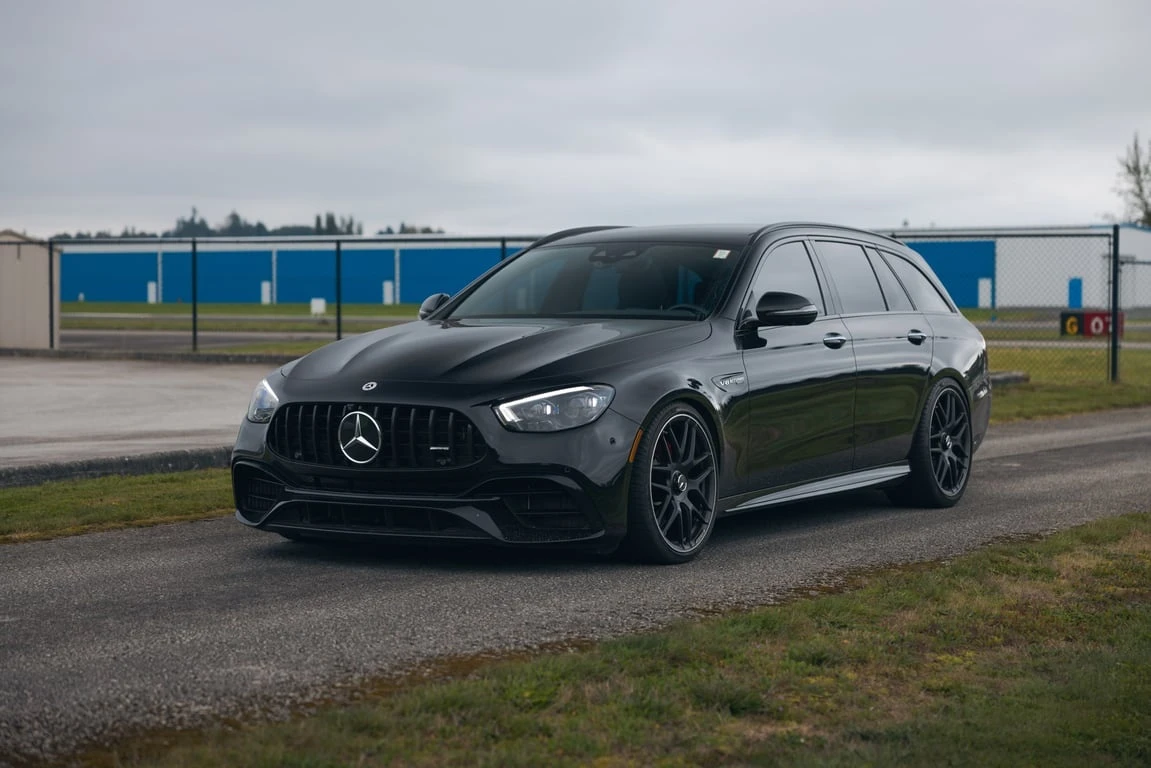 Mercedes-Benz E 63 AMG S * CARFAX * БЕЗ ПЪРВОНАЧАЛНА ВНОСКА, снимка 1