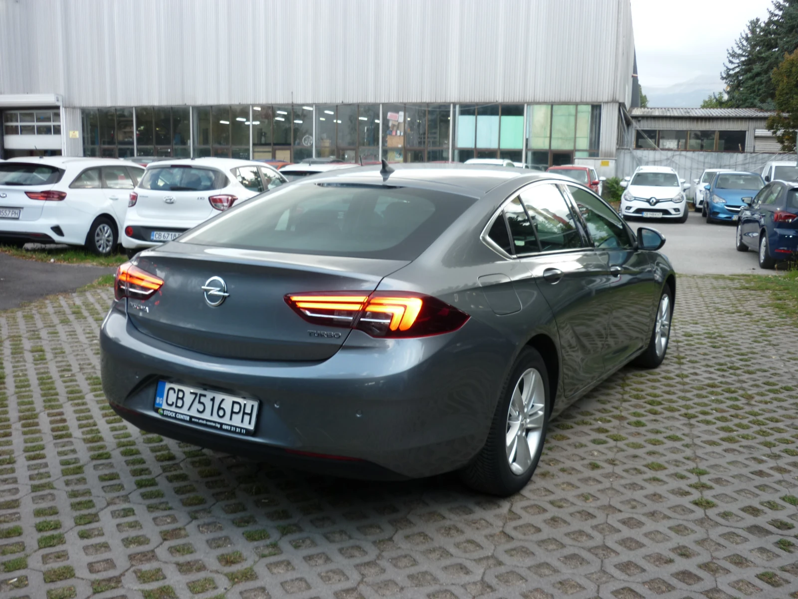 Opel Insignia GS Innovation 1.5T 165 HP A/T - изображение 4