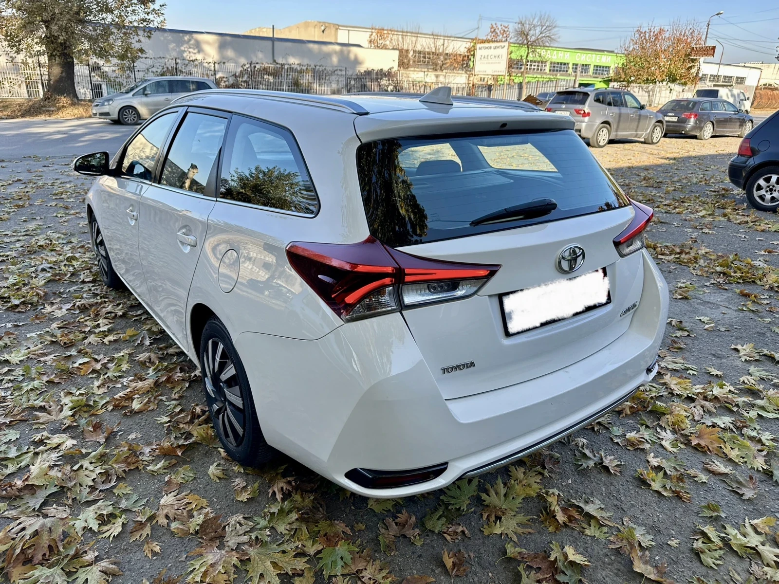 Toyota Auris 1.4 D4d / Перфектна / - изображение 5