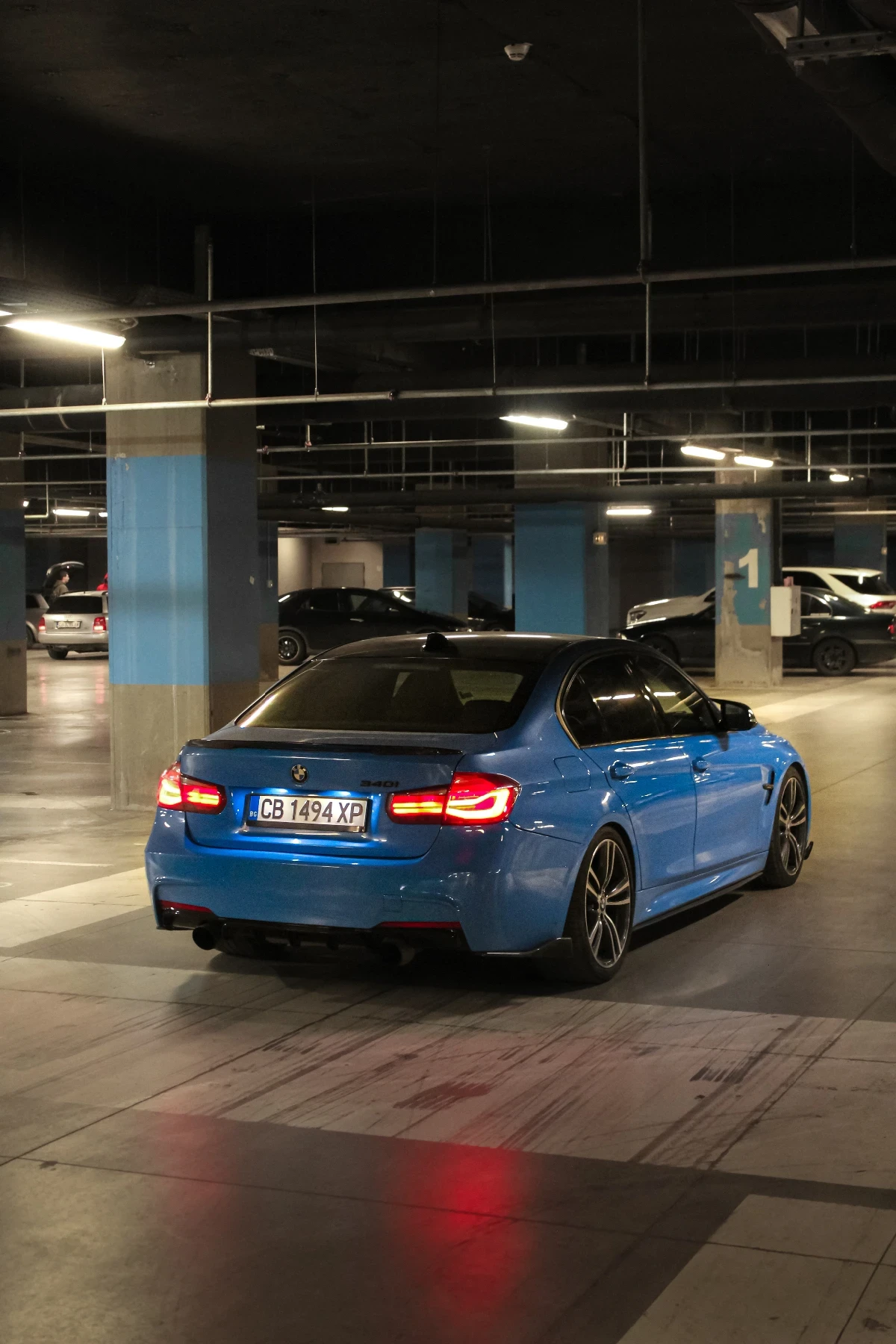 BMW 335 Задно - изображение 2