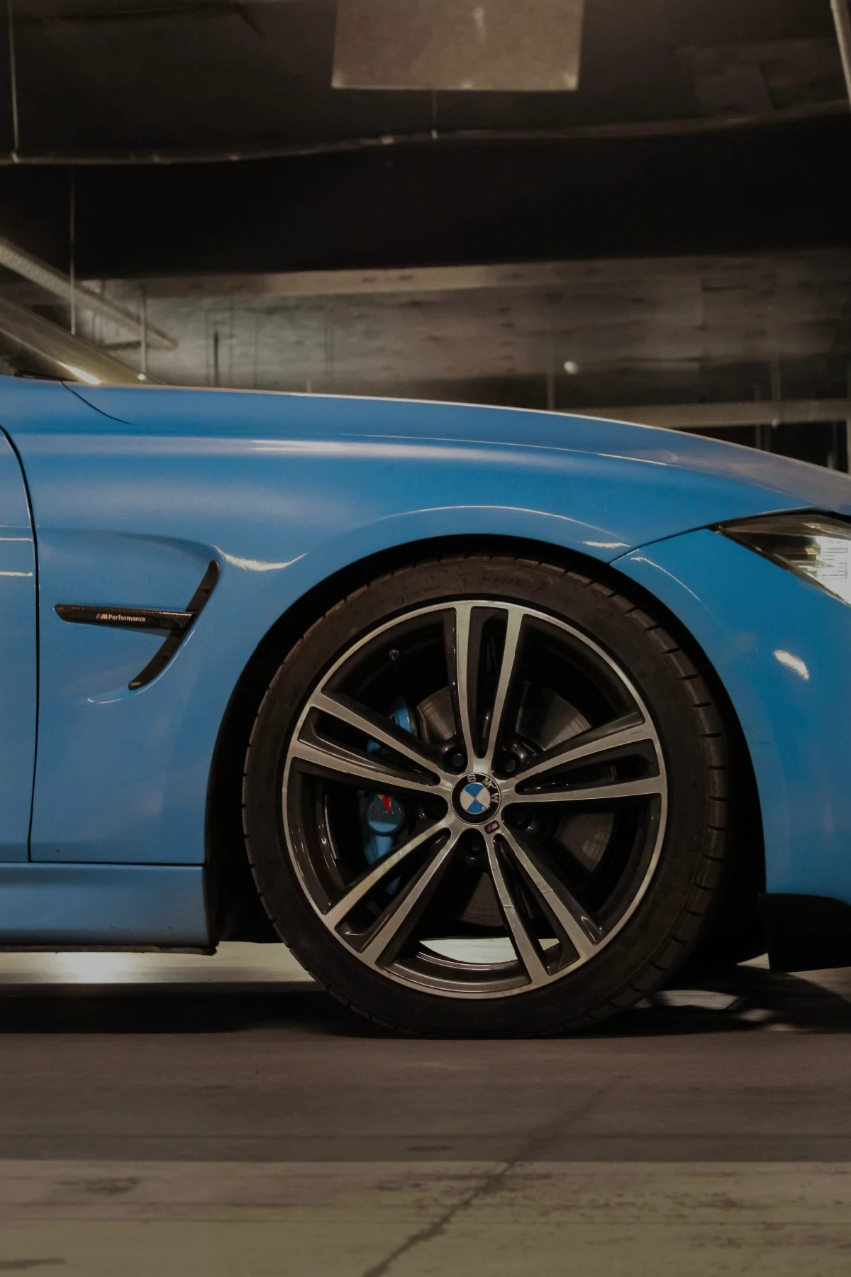 BMW 335 Задно - изображение 6