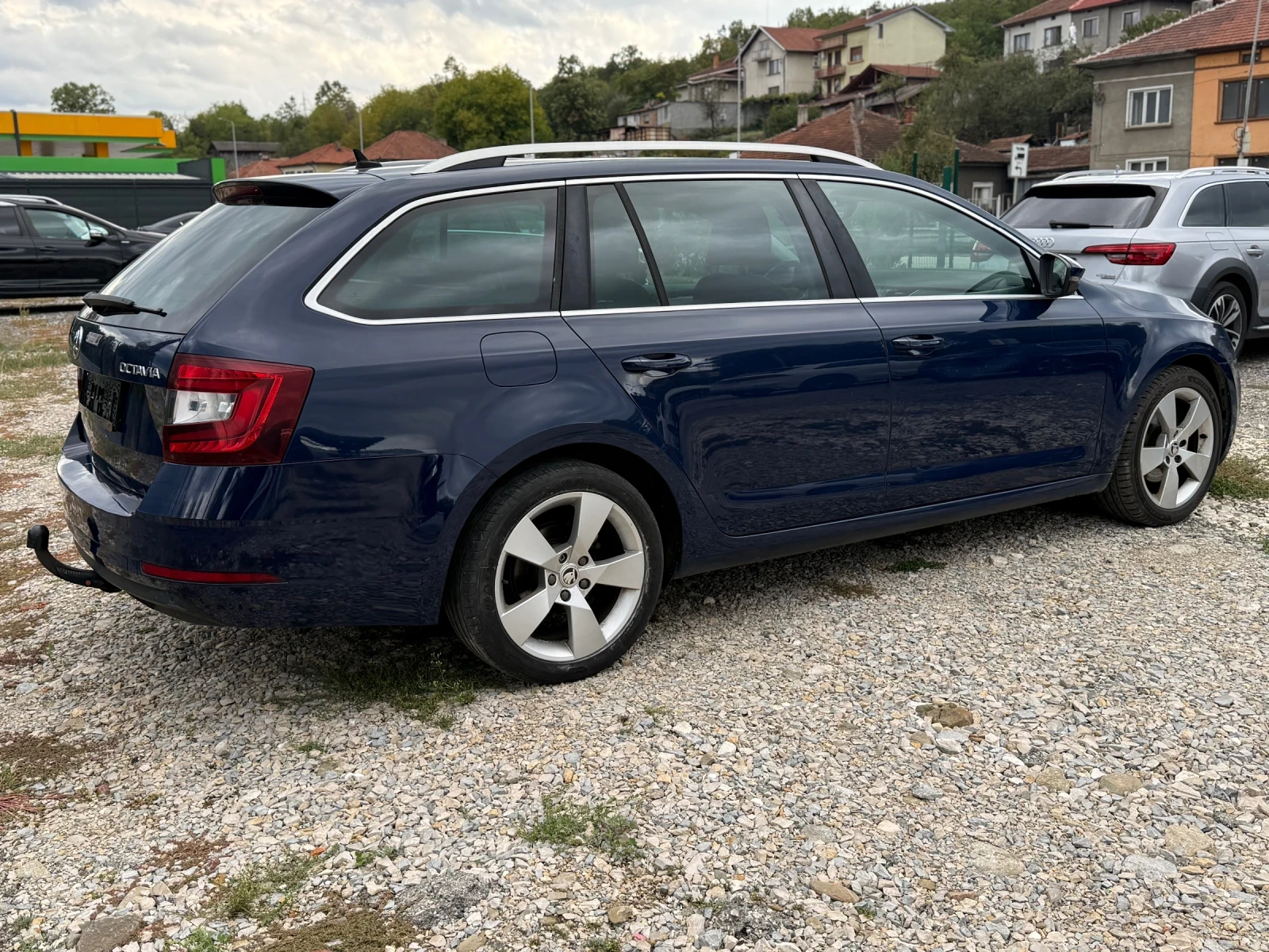 Skoda Octavia 2.0TDI DSG FACELIFT DISTRONIC EURO6 | Mobile.bg   13