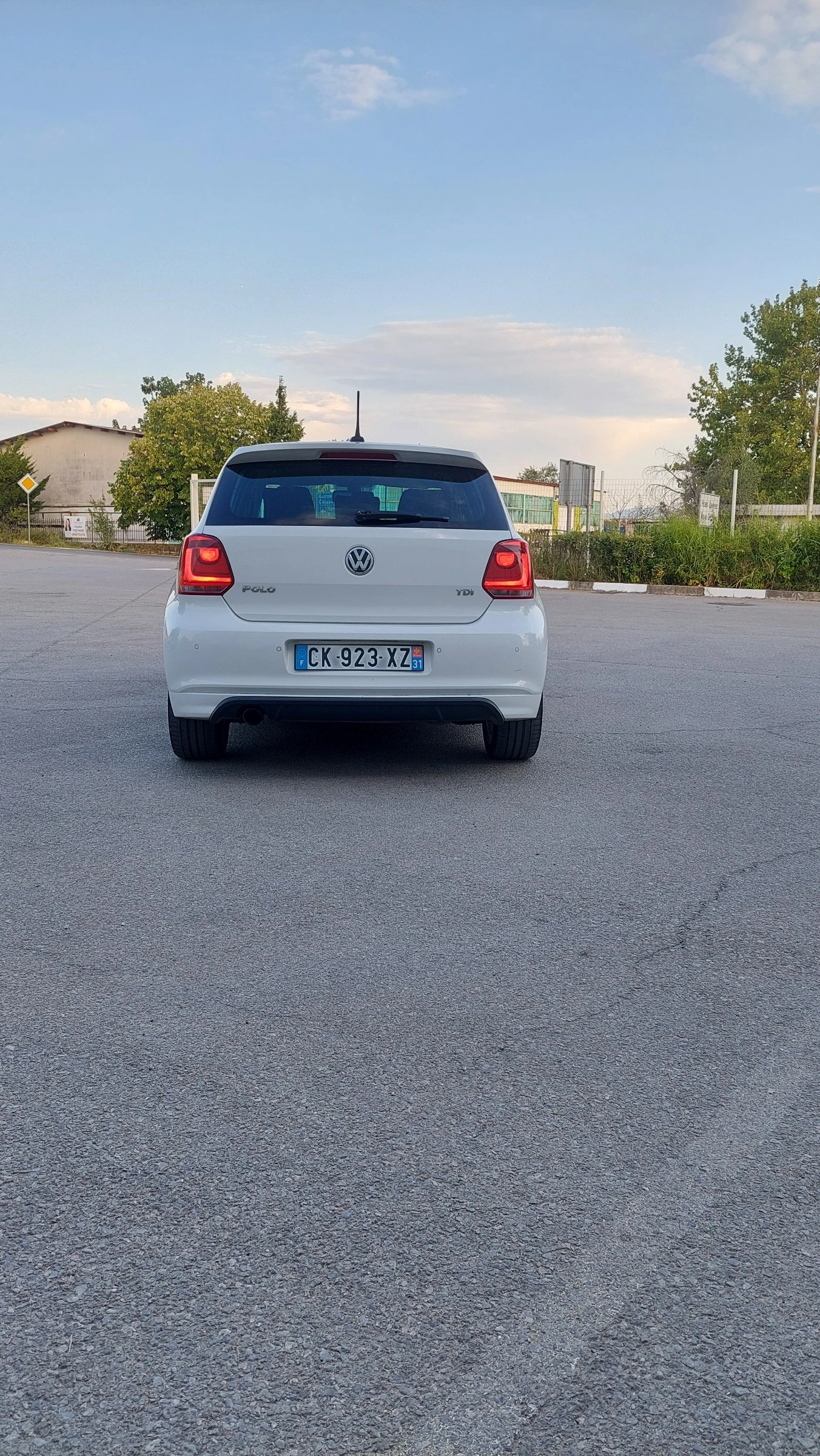 VW Polo 1.6 tdi R Line - изображение 6