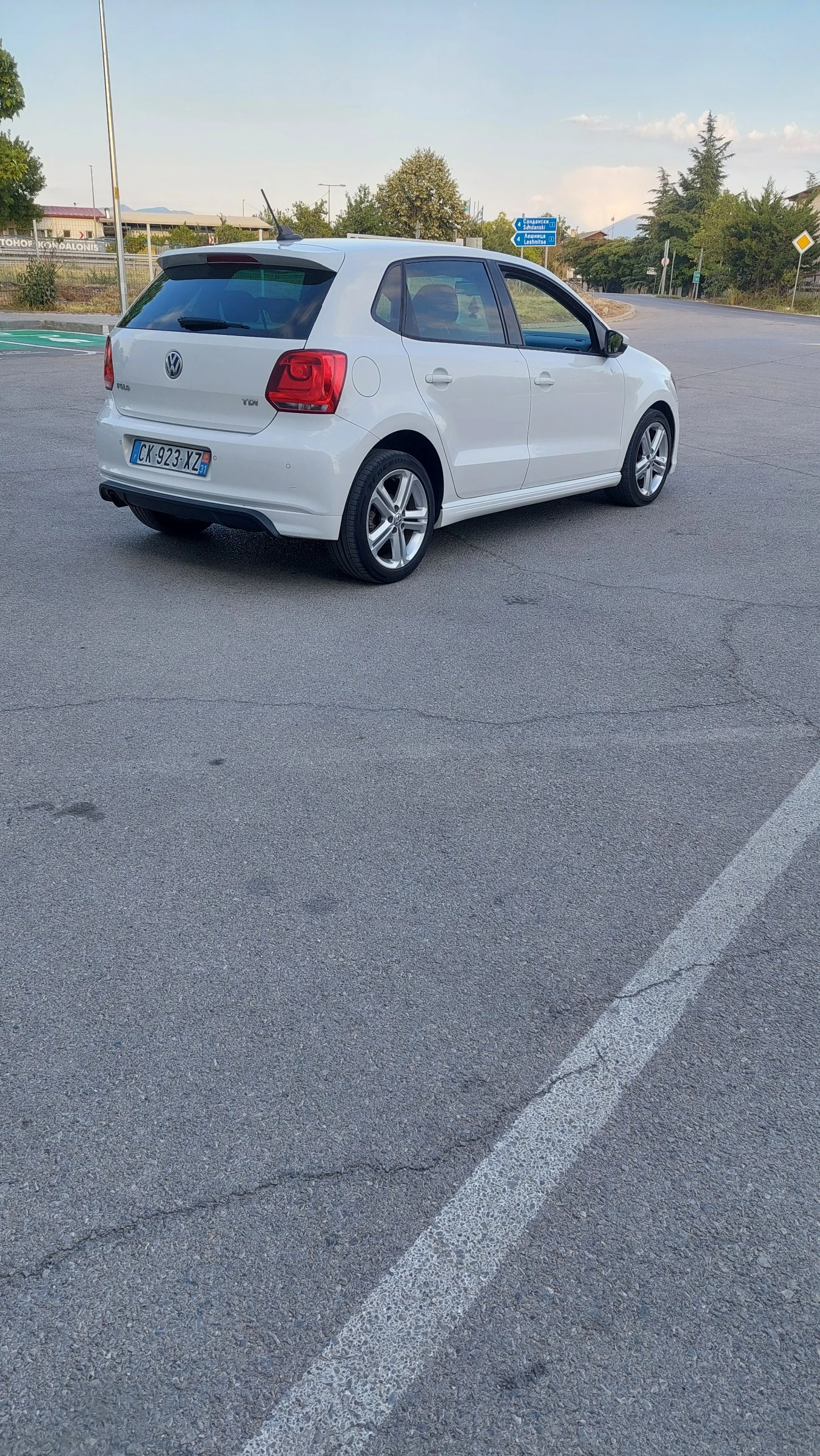 VW Polo 1.6 tdi R Line - изображение 7