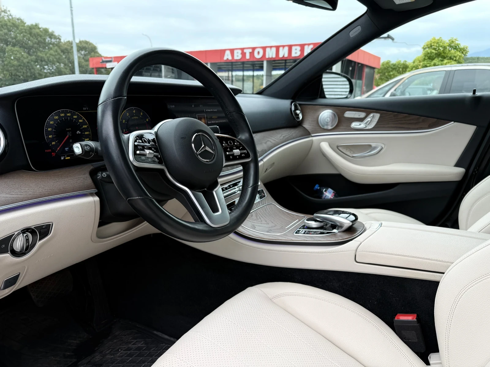 Mercedes-Benz E 350 9G-TRONIC 4matic Burmester - изображение 9