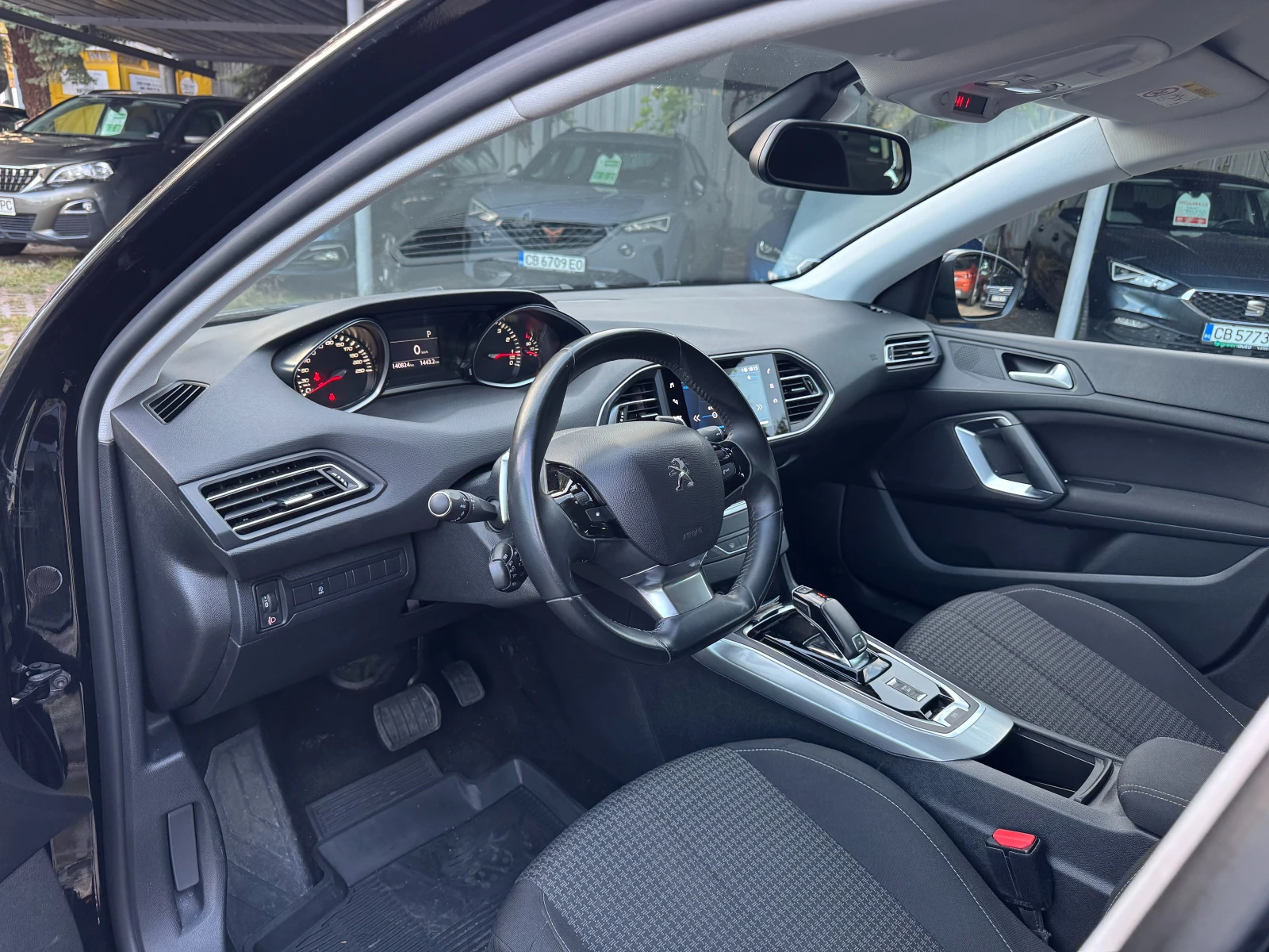 Peugeot 308 1.2 130 HP EAT8 - изображение 7