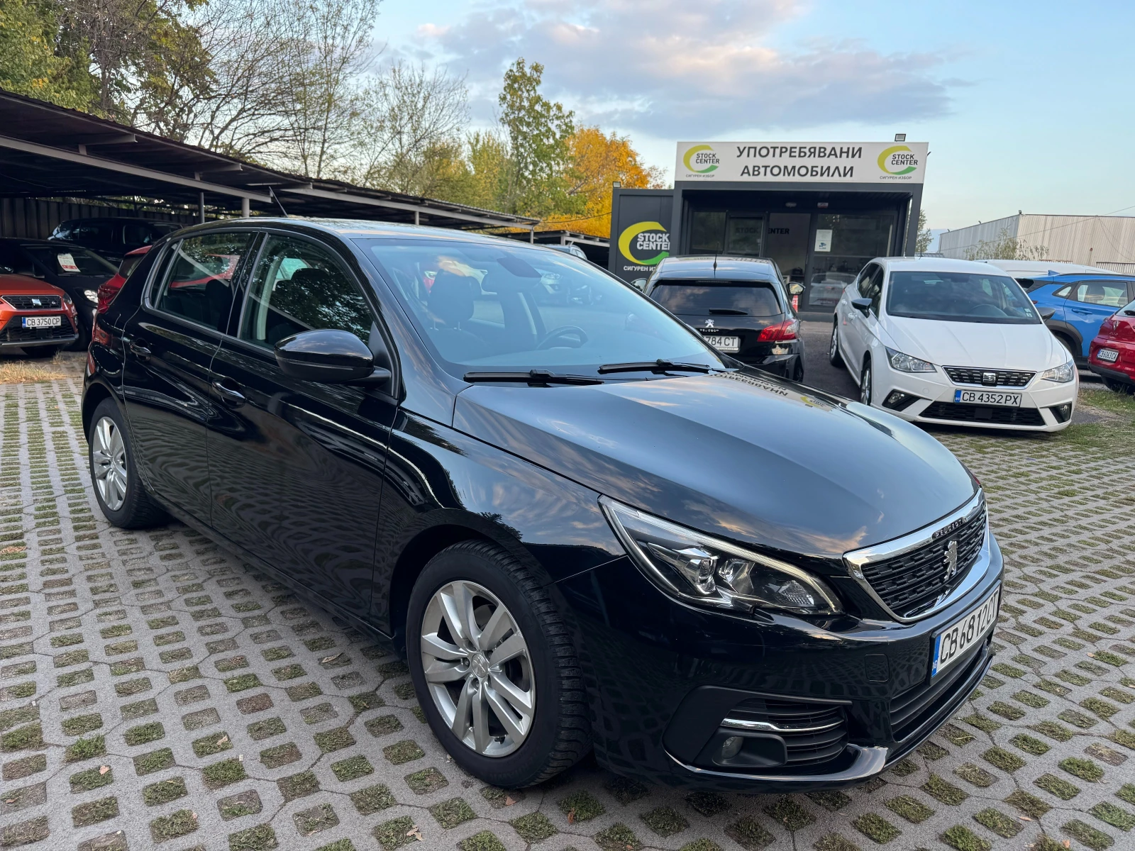 Peugeot 308 1.2 130 HP EAT8 - изображение 3