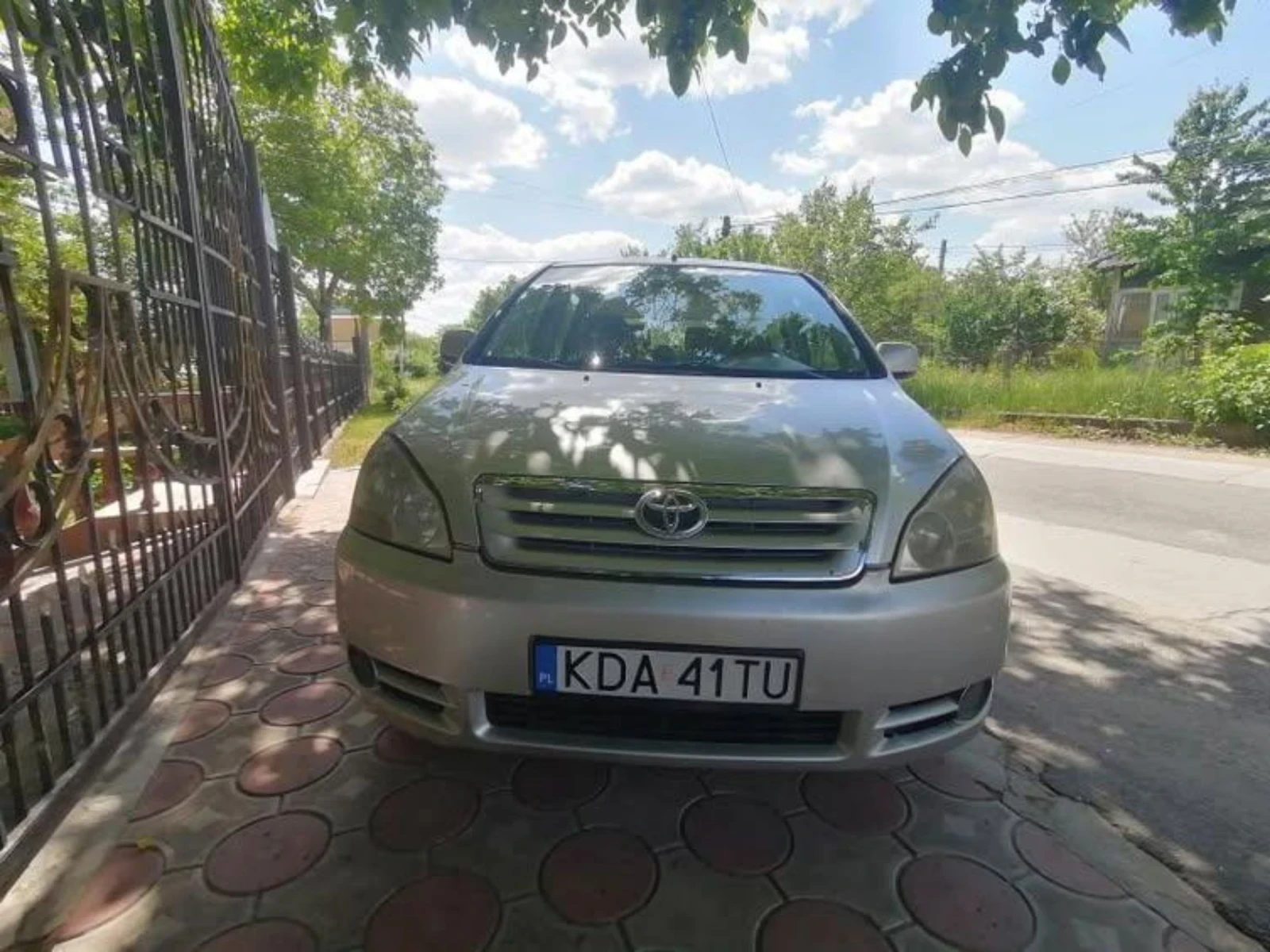 Toyota Avensis verso D4D - изображение 9