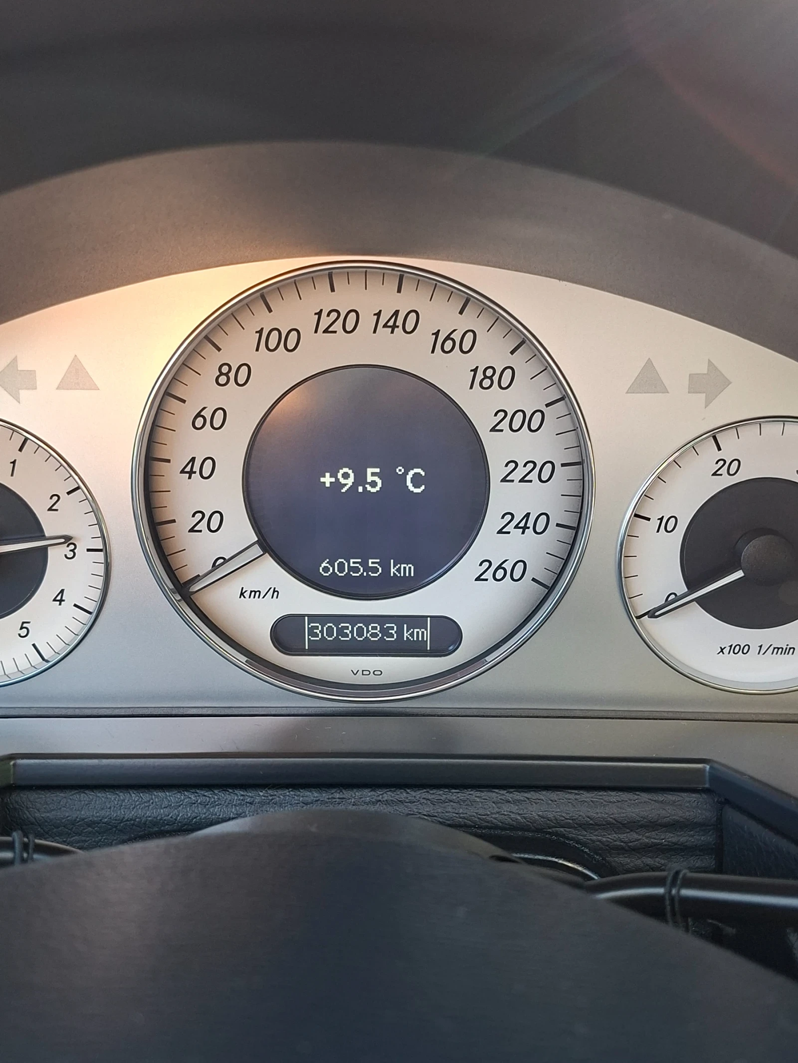 Mercedes-Benz E 320 320 CDI - изображение 2