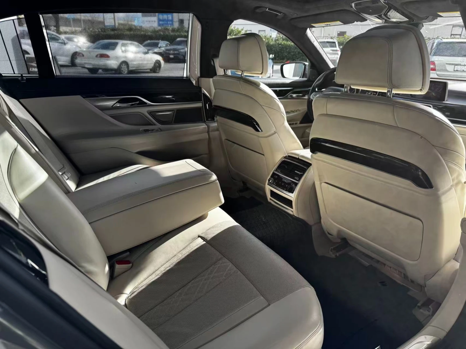BMW 750 xDrive 750Li � ����������� & ���� ������ | Mobile.bg � ����������� 10