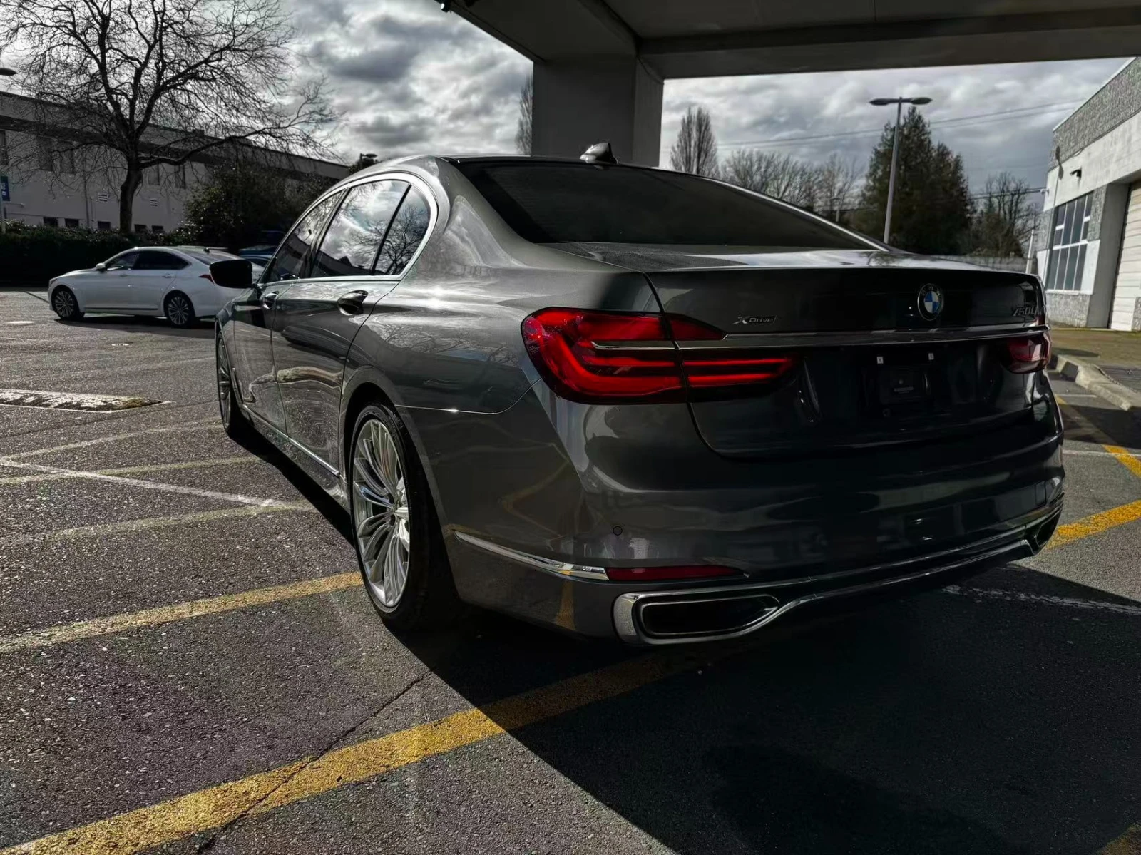 BMW 750 xDrive 750Li � ����������� & ���� ������ | Mobile.bg � ����������� 6