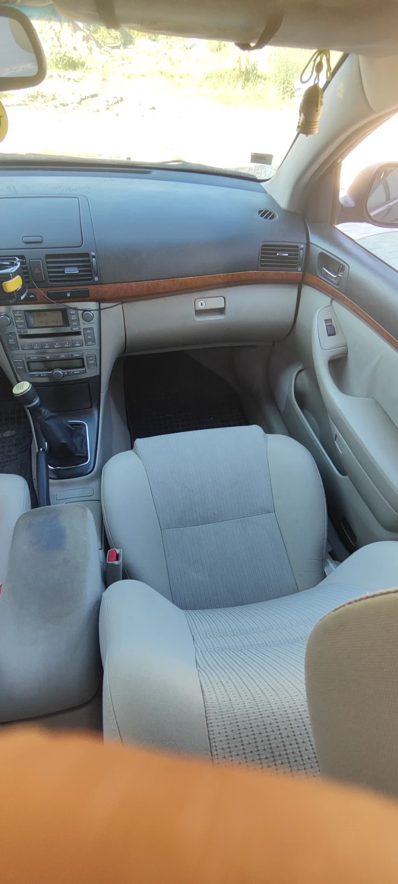 Toyota Avensis, снимка 11 - Автомобили и джипове - 54159320