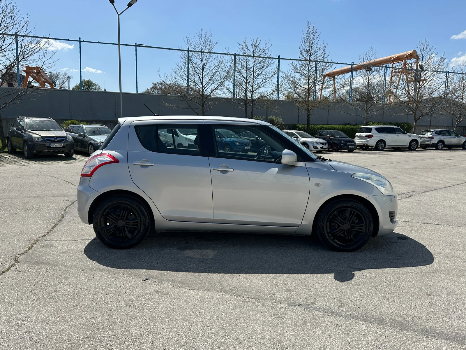 Suzuki Swift, снимка 5 - Автомобили и джипове - 54237571