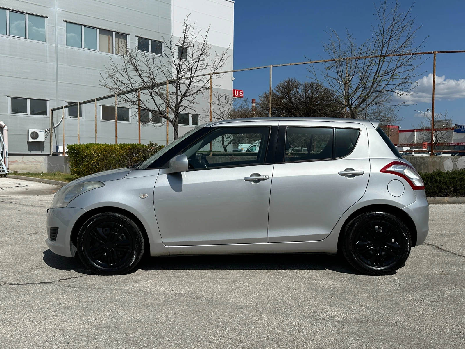 Suzuki Swift, снимка 2 - Автомобили и джипове - 54237571