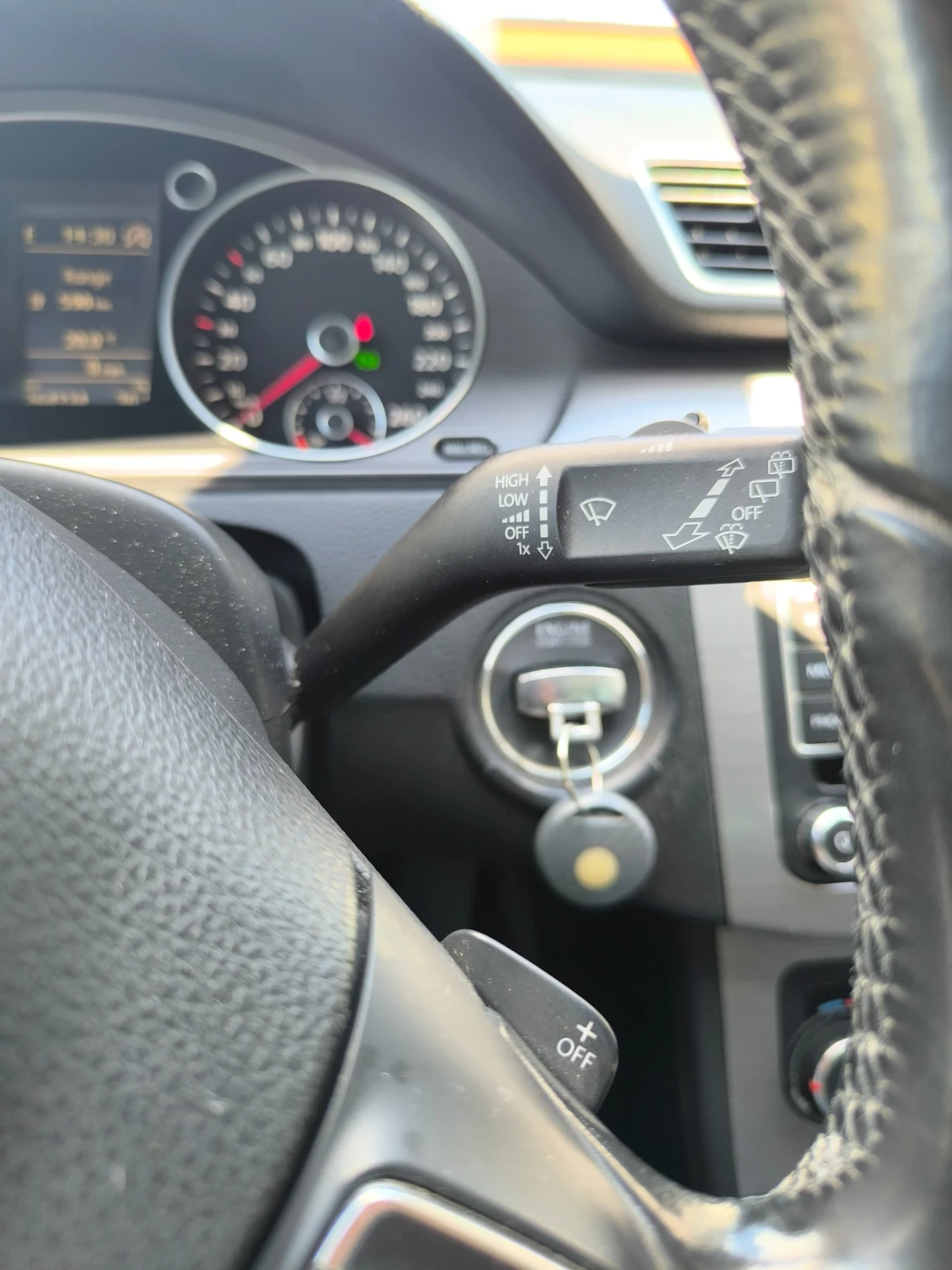 VW Passat 2.0 TDI 140, снимка 10 - Автомобили и джипове - 54411338