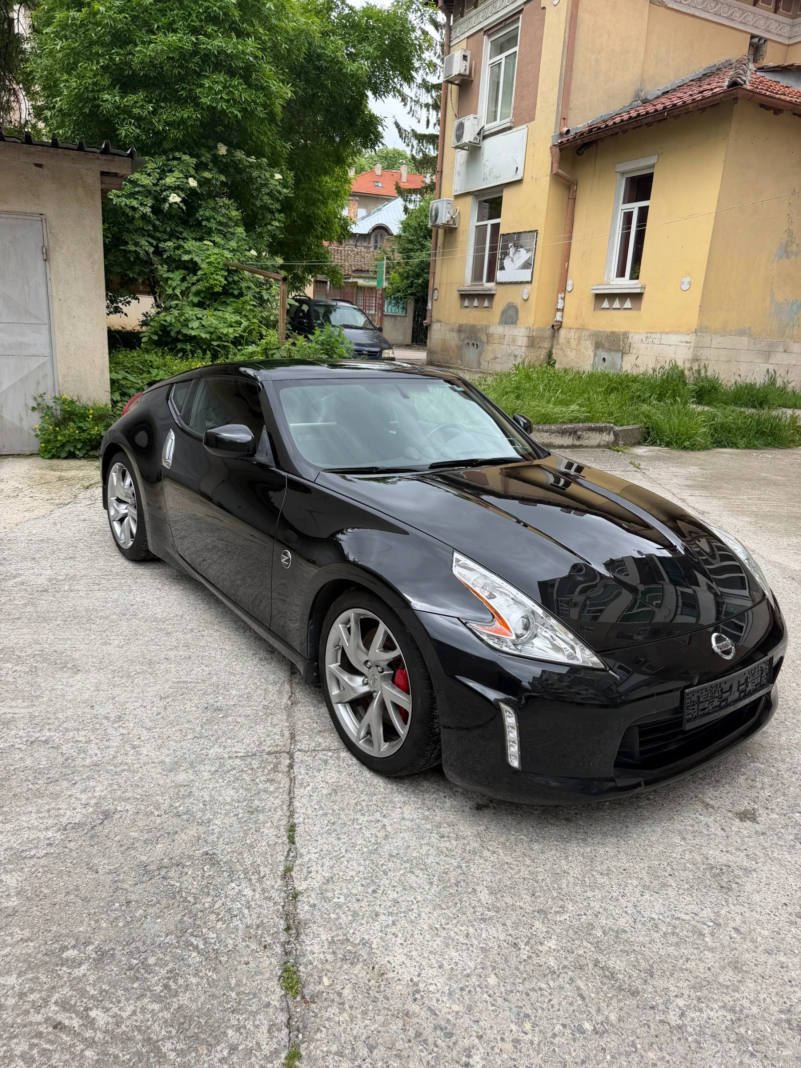 Nissan 370Z Facelift, снимка 2 - Автомобили и джипове - 54651710