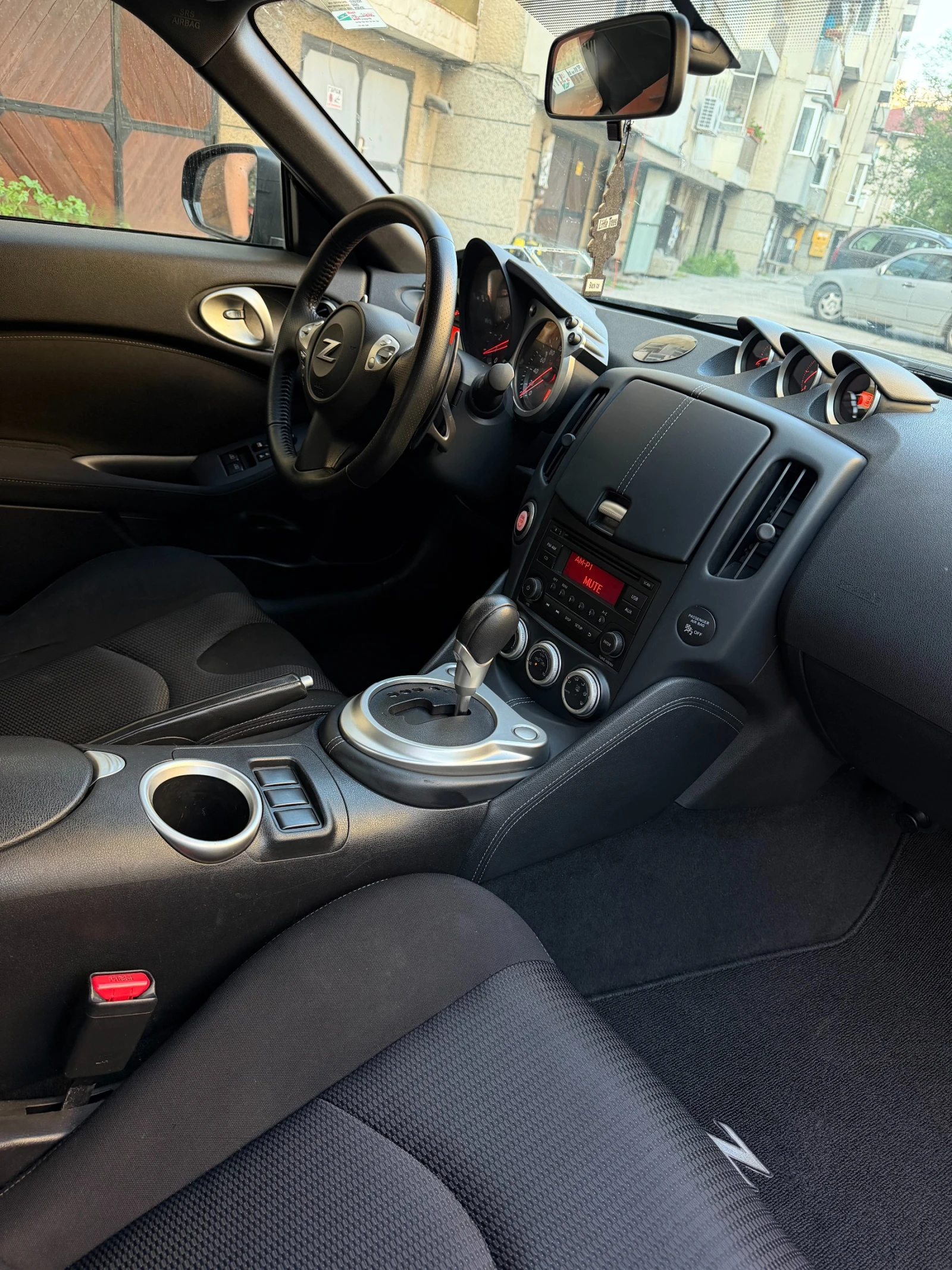 Nissan 370Z Facelift, снимка 10 - Автомобили и джипове - 54651710