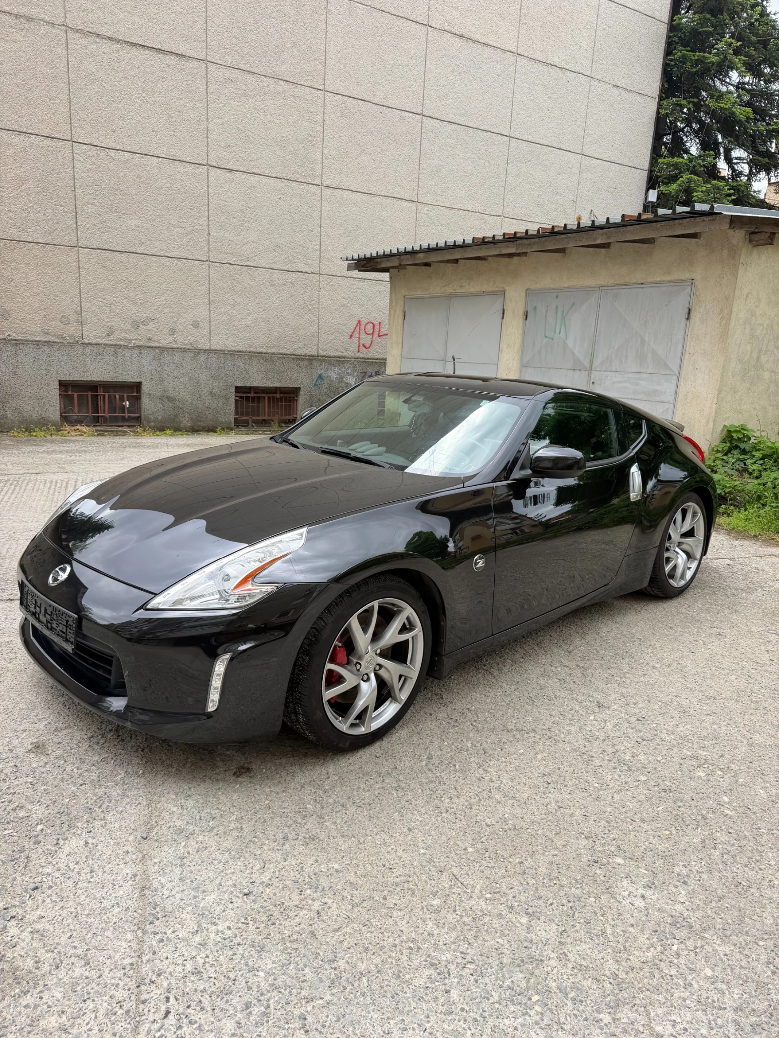 Nissan 370Z Facelift, снимка 3 - Автомобили и джипове - 54651710