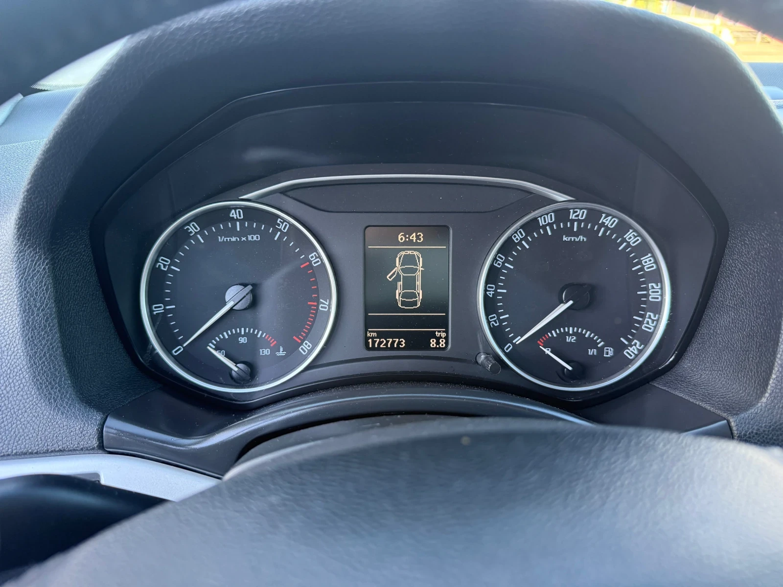 Skoda Octavia 1, 6 бензин /MPI, снимка 9 - Автомобили и джипове - 54703702