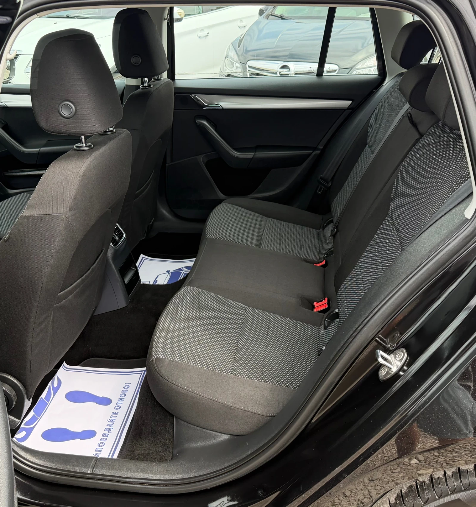 Skoda Octavia 2.0 TDI 150кс * NAVI * , снимка 7 - Автомобили и джипове - 54786041