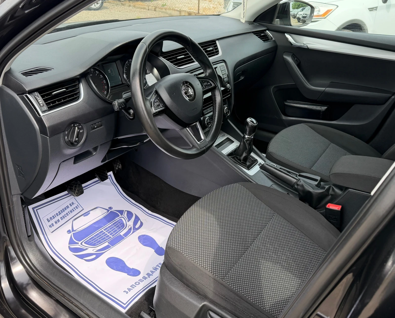 Skoda Octavia 2.0 TDI 150кс * NAVI * , снимка 11 - Автомобили и джипове - 54786041