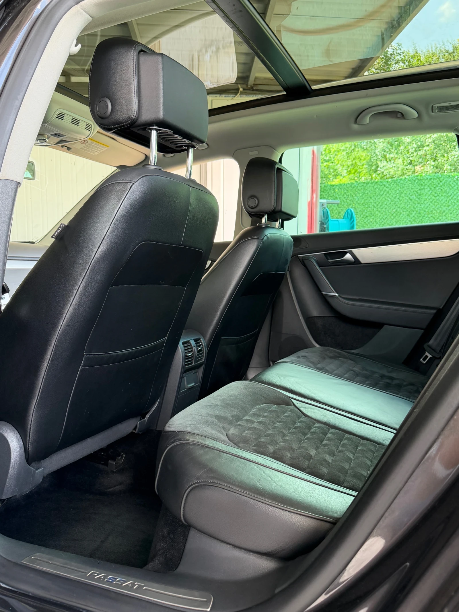 VW Passat 2.0TDI/170/ПАНОРАМА/LED/Алкантара/Асистенти/Нови г, снимка 17 - Автомобили и джипове - 55059468