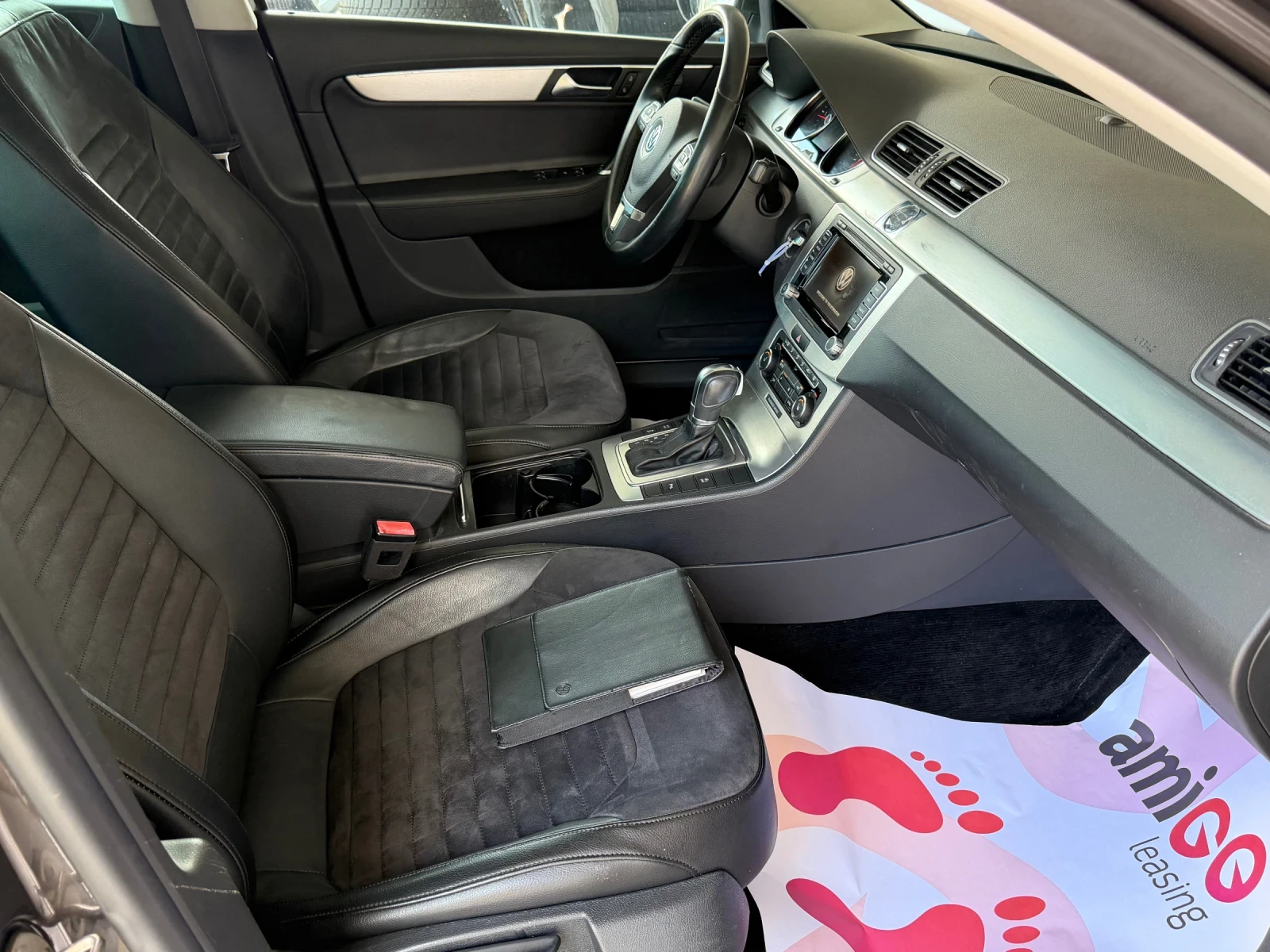 VW Passat 2.0TDI/170/ПАНОРАМА/LED/Алкантара/Асистенти/Нови г, снимка 12 - Автомобили и джипове - 55059468