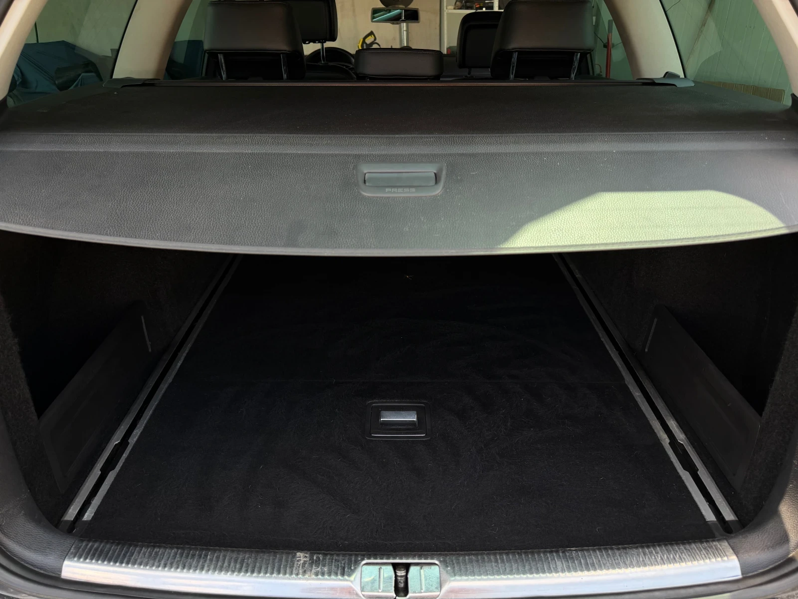VW Passat 2.0TDI/170/ПАНОРАМА/LED/Алкантара/Асистенти/Нови г, снимка 7 - Автомобили и джипове - 55059468