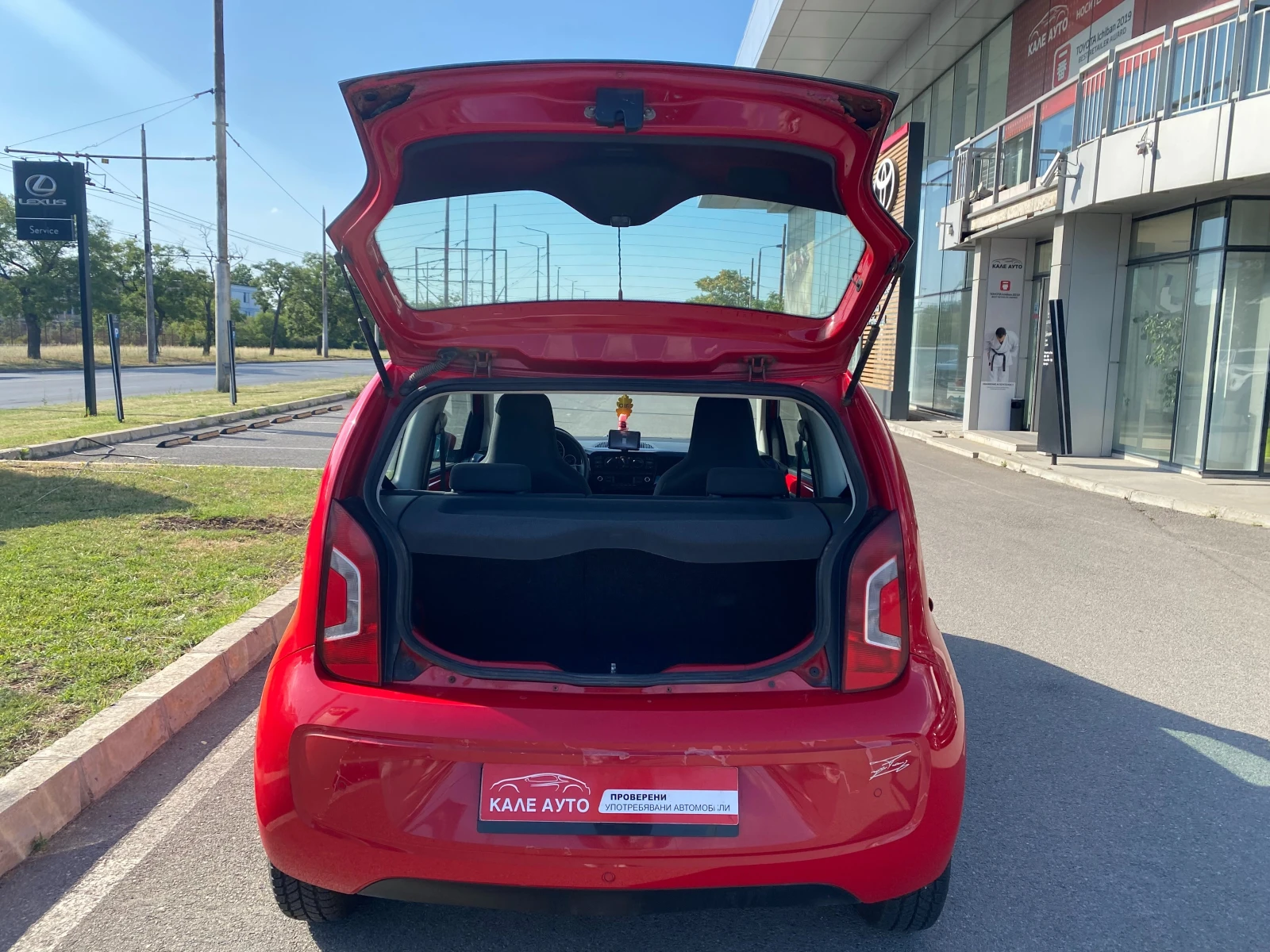 VW Up 1.0 6MT, снимка 8 - Автомобили и джипове - 55401933