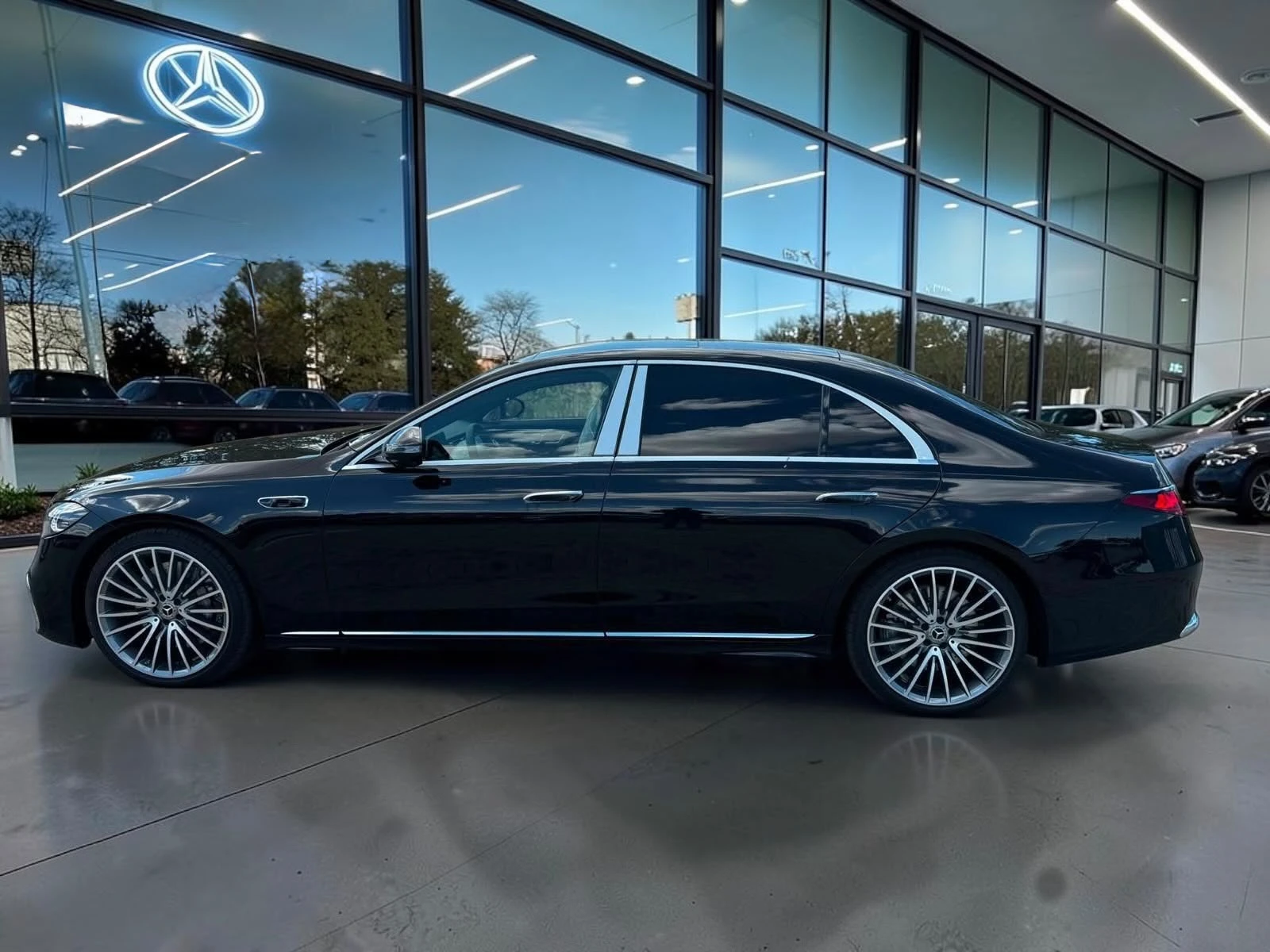 Mercedes-Benz S 450 d* AMG* L* 4M* MY27* Full* ЛИЗИНГ, снимка 3 - Автомобили и джипове - 55402404