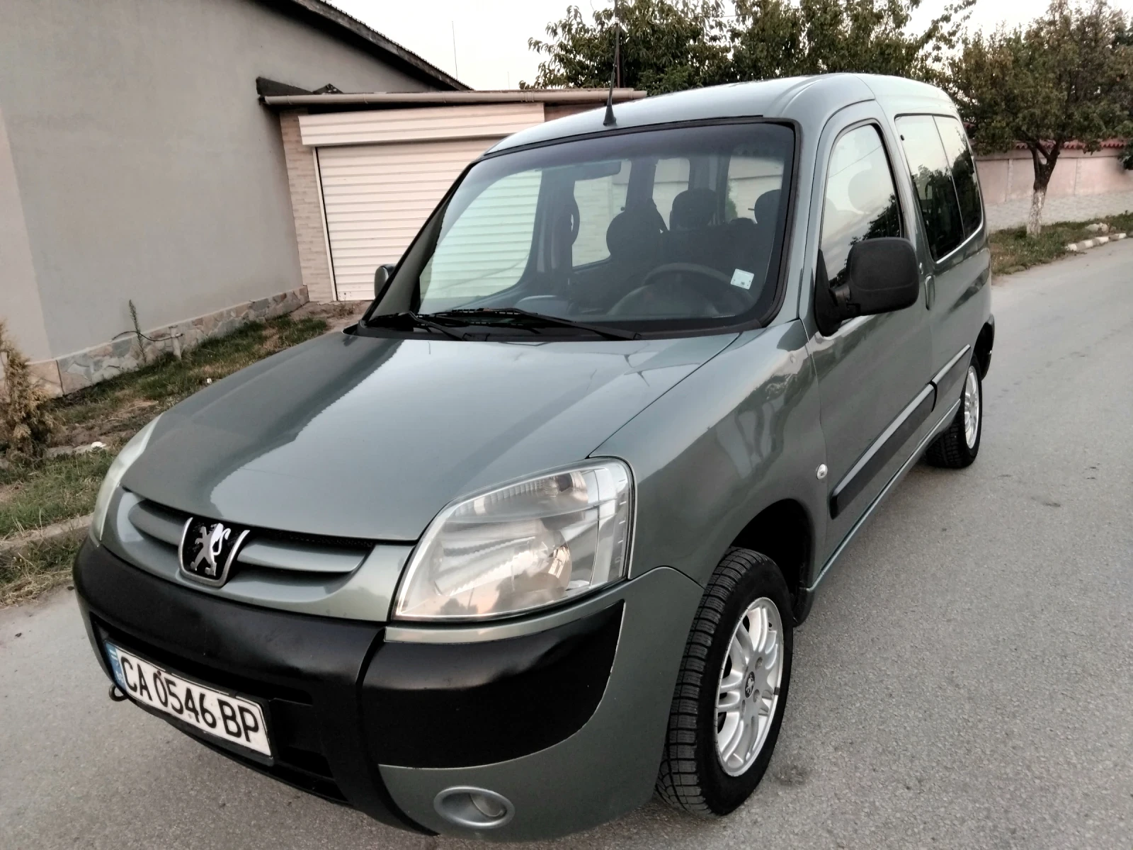 Peugeot Partner 1.9D.+ КЛИМА 2006г. ТОП , снимка 4 - Автомобили и джипове - 55546613