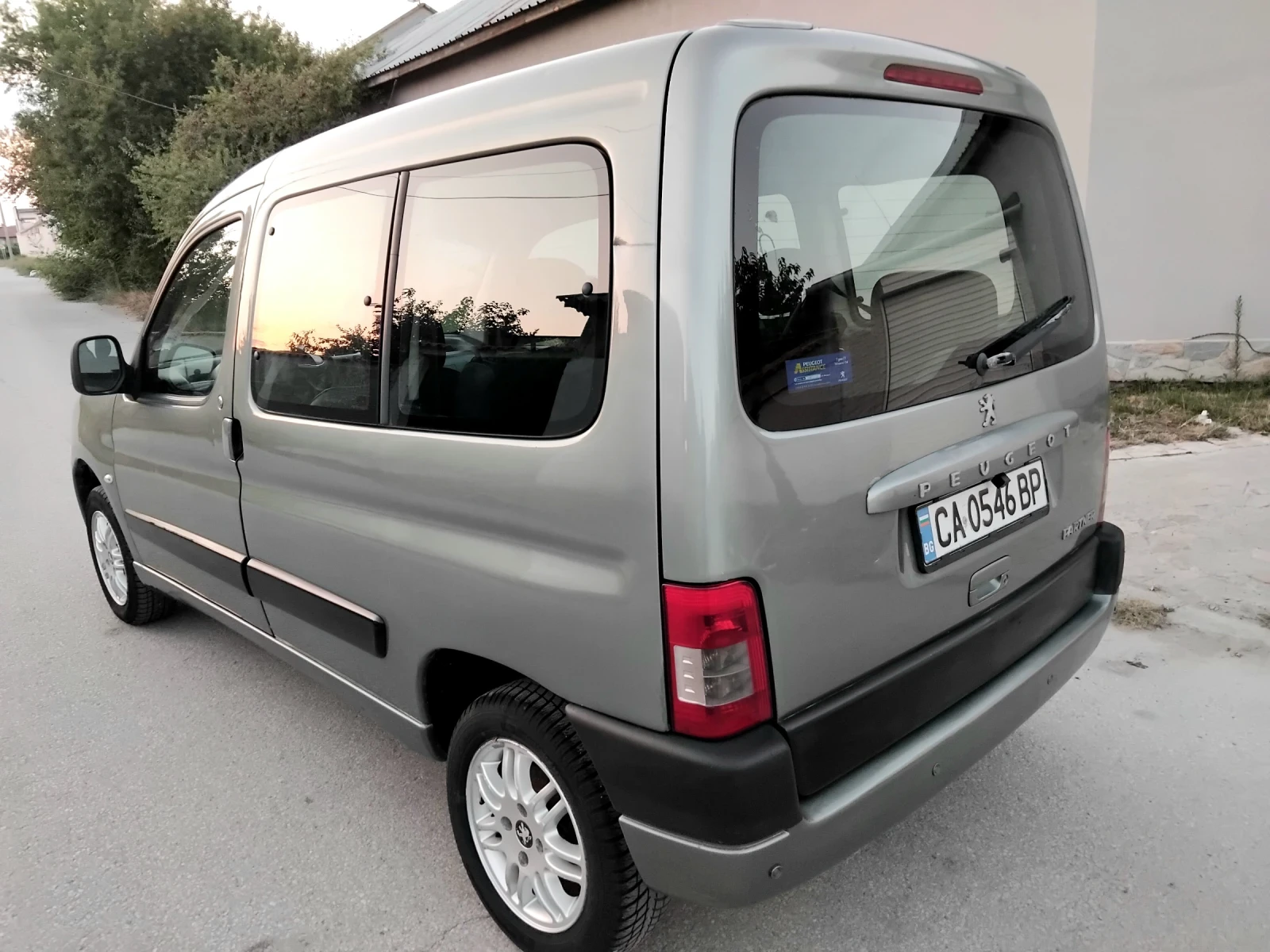 Peugeot Partner 1.9D.+ КЛИМА 2006г. ТОП , снимка 9 - Автомобили и джипове - 55546613